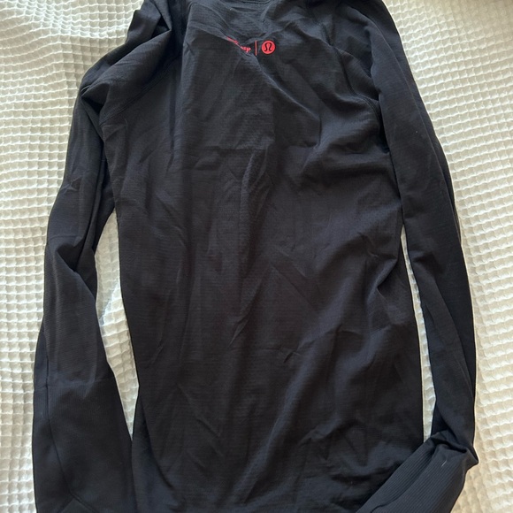 Lululmon x Disney long sleeve - Picture 2 of 3